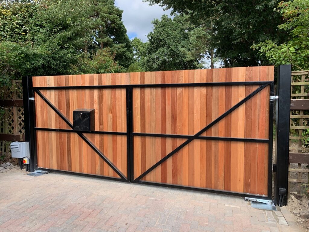 Wooden Electric Gates With Metal Frame